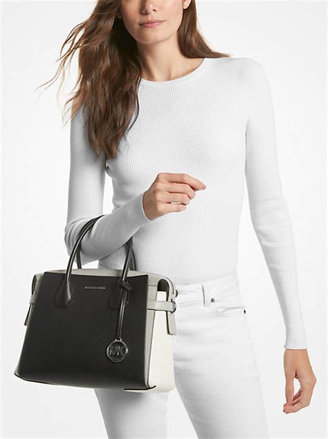 Michael kors Mercer for Sale in Phoenix, AZ 